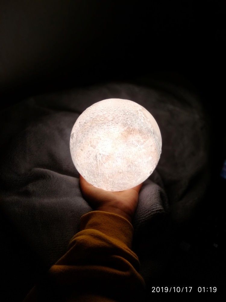 ミニムーンナイトライト - 3DプリントLEDランプ(タッチ&充電式) - 寝室、ギフト、キッズルームの16色の輝き