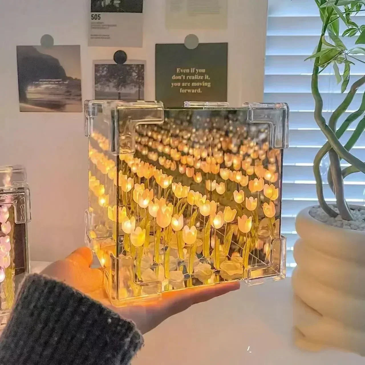 🌷 3D nočné svetlo s kvetom tulipánu v morskej kocke – večná záhrada v žiariacej krištáľovej kocke