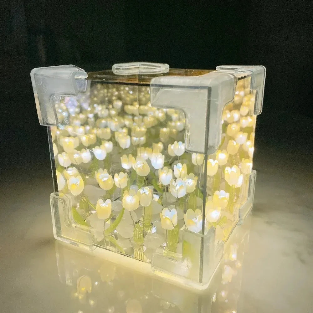 🌷 3D nočné svetlo s kvetom tulipánu v morskej kocke – večná záhrada v žiariacej krištáľovej kocke