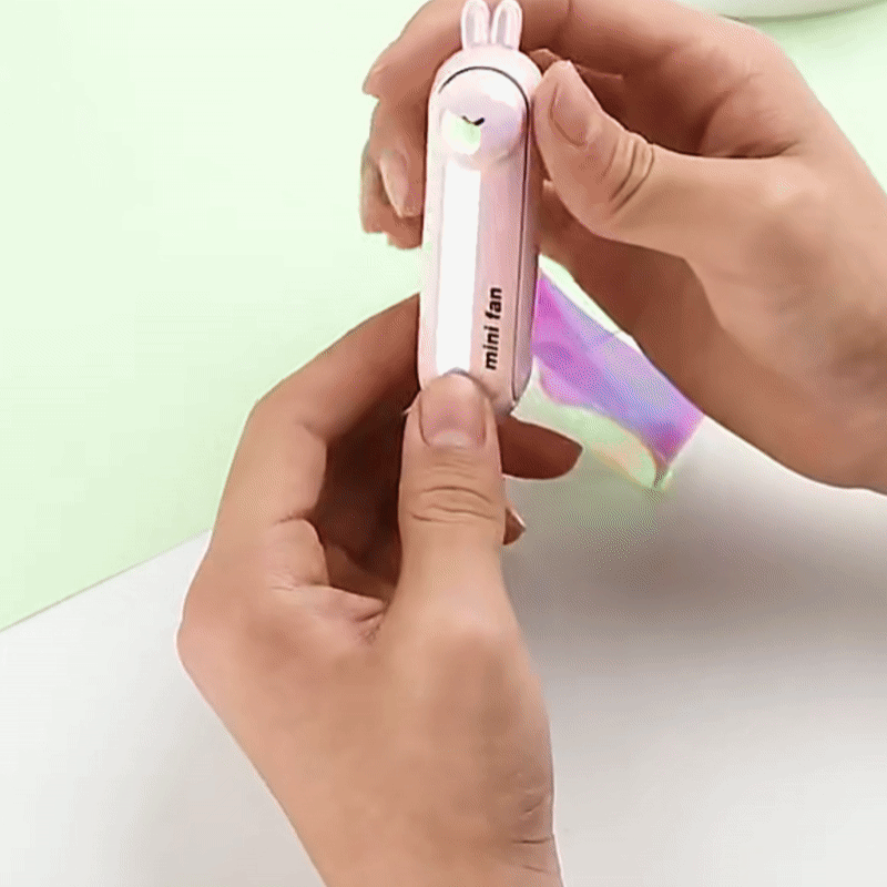 lunvail™かわいいミニポータブルファン - 折りたたみ可能、USBリカルゲイ可能、3速