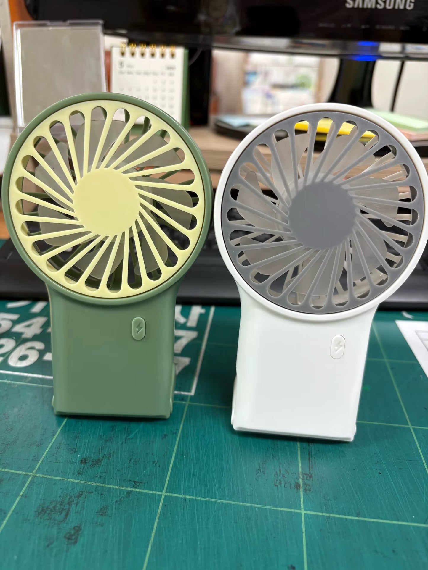 🌬️ Mini Portable USB Cooling Fan with Hook – Rechargeable & Powerful