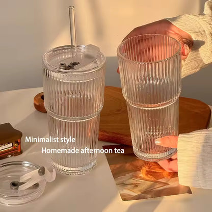 蓋付き600mlストライプガラスコーヒーカップ - 透明な再利用可能なアイスコーヒー＆ジュースタンブラー